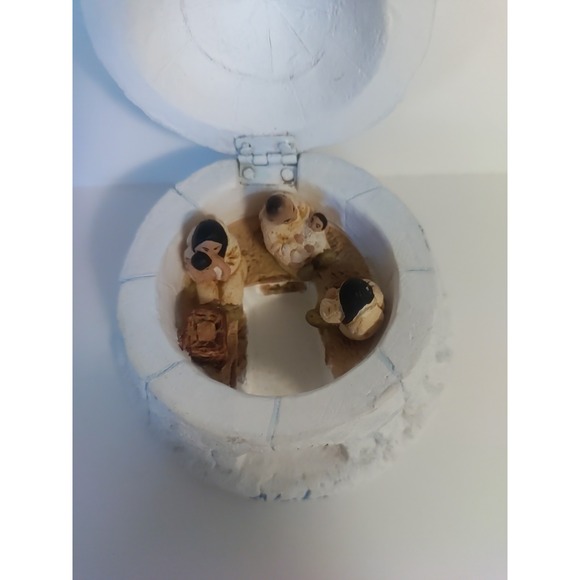 Golder Image Alaska Family 2002 Deco Hinge Mini Ceramic Igloo - Picture 2 of 5